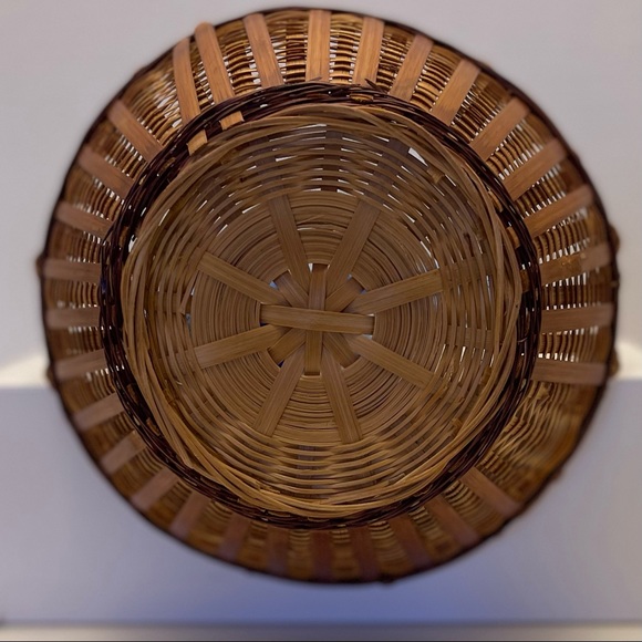 Brown Rattan 8 Inch Diameter Basket with Handle - Picture 5 of 5